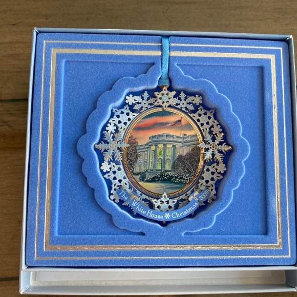White House Christmas Ornaments - 2006-2012 - Picture 11 of 15